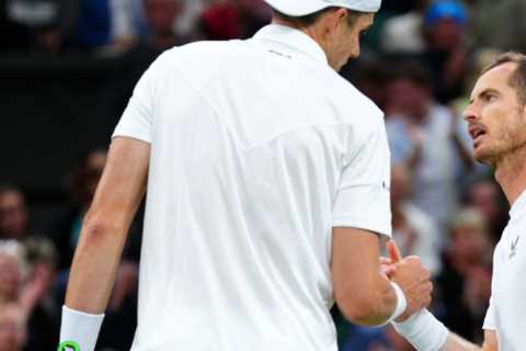 How tall is Wimbledon star John Isner and is he the tallest player in tennis history?