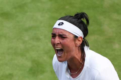 ‘I want the title’ – Ons Jabeur embracing being Wimbledon favourite this year ahead of quarter-final clash