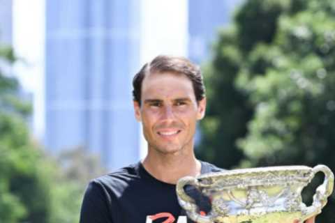 How many sets do you need to win a tennis match?
