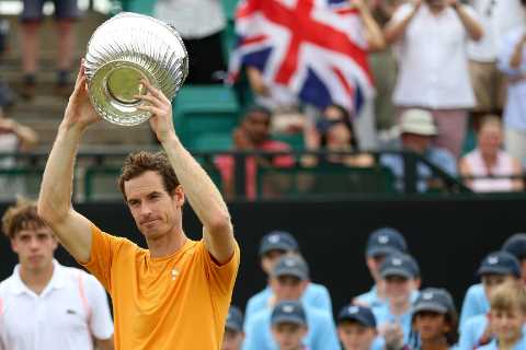Emotional Andy Murray chokes up after being surprised by wife & kids after 2nd straight tournament win before Wimbledon