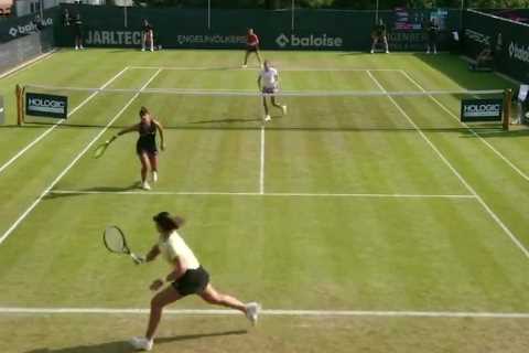 Tennis star performs incredible no-look backhand winner ‘like a boss’ as fans drool over ‘shot of the year’