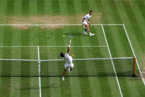 Embarrassed fan left ‘blushing’ at Wimbledon final as BBC commentator laughs ‘he’s been so had there’