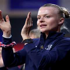 Tennis Drama: Brit Star Harriet Dart Loses Match, Complains Opponent Reeks