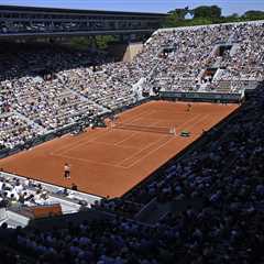 Tennis Match Turns Into Nightmare When Someone Takes a Brutal Fall